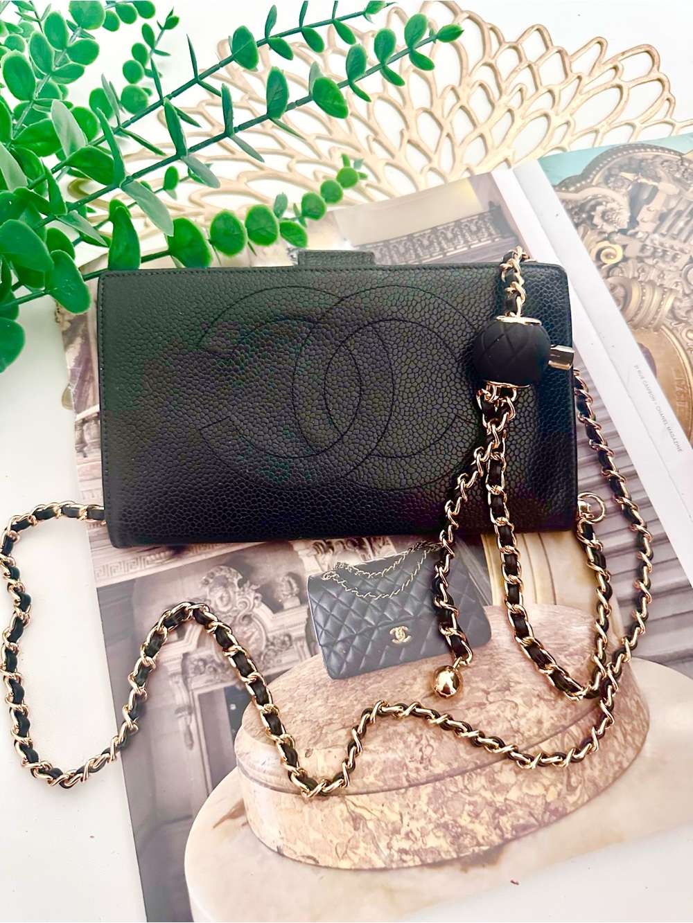 CHANEL Caviar Wallet with Chain